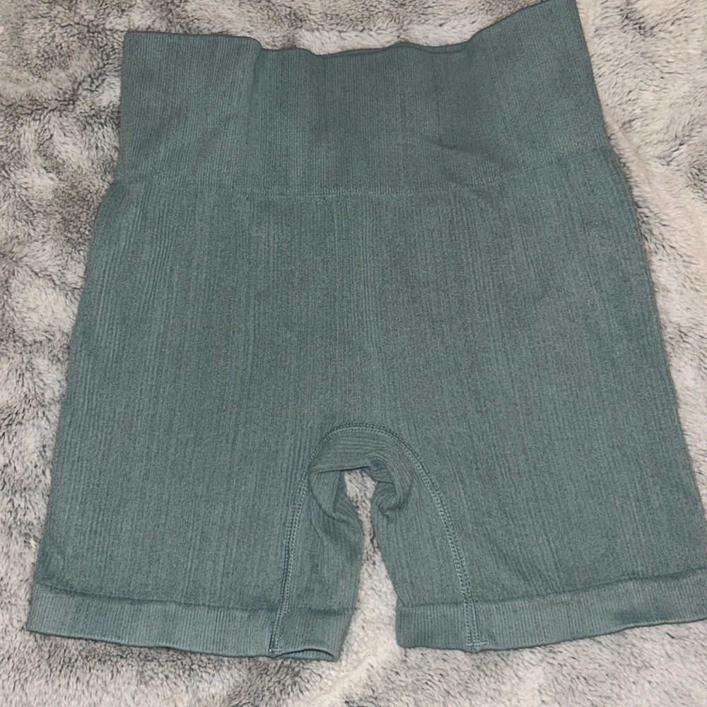 Amazon Essentials Gray Bike Shorts High-Waisted Stretch